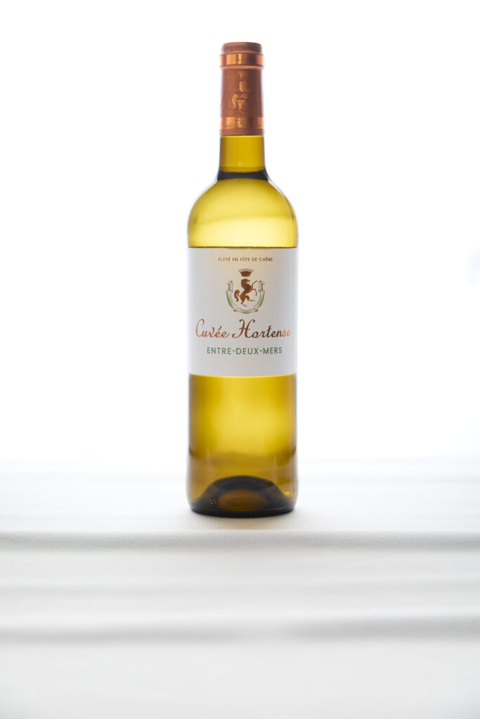 Bouteille de vin photographiée en studio, à Oleron